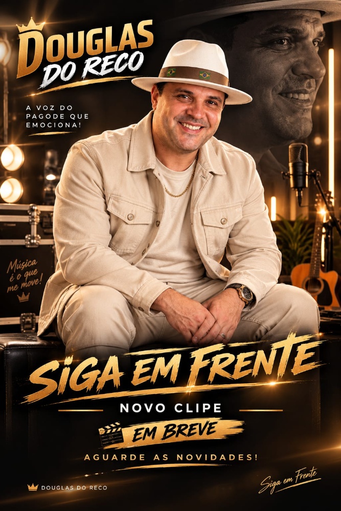 Douglas do Reco usando seu chapéu branco característico